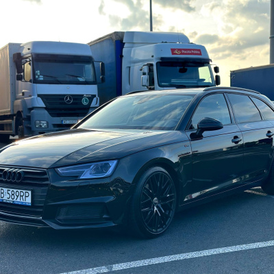Audi A4 2016 noire, diesel