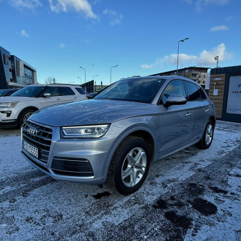 Audi Q5 2018 szary, benzyna