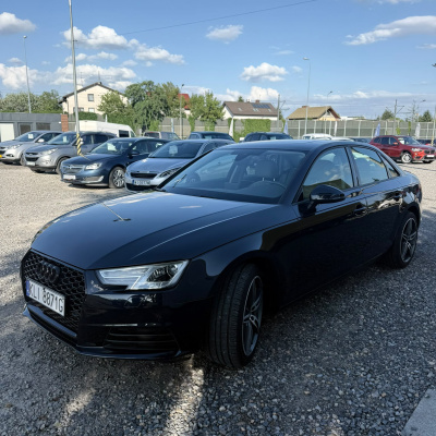 Audi A4B9 2016 черный, бензин