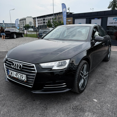 Audi A4B9 quattro 2015 черный, бензин