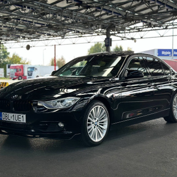 BMW 330d 2013 чорний, дизель