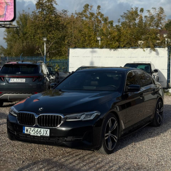 BMW 5 2021 czarny, diesel/hybryda