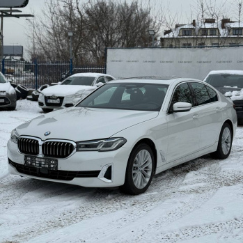 BMW 5 2021 biały, benzyna