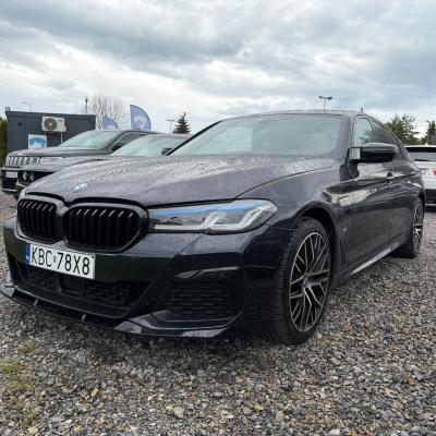 BMW 530E 2019 czarny, benzyna/hybryda