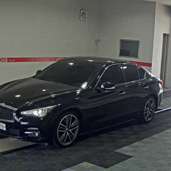 Infinity Q50 2016 чорний, дизель