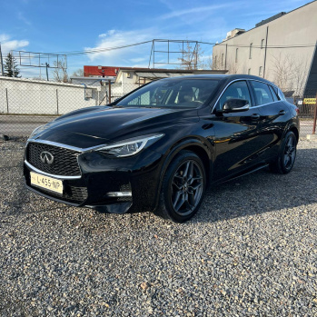 Infiniti Q30s 2016 чорний, бензин
