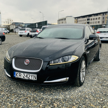 Jaguar XF 2013 черный, бензин