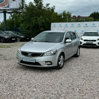 Kia Ceed 2012 сріблястий, дизель