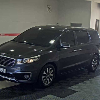 KIA Carnival 2018 чорний, дизель