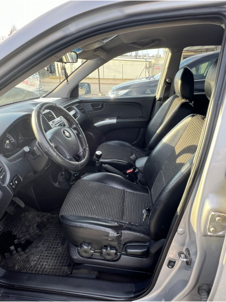 KIA Sportage 2008 srebrny, diesel