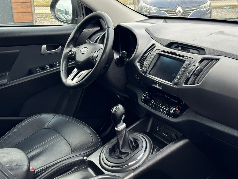 KIA Sportage 2012 czarny, benzyna