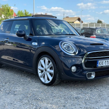 Mini Cooper SD 2018 серебристый, дизель
