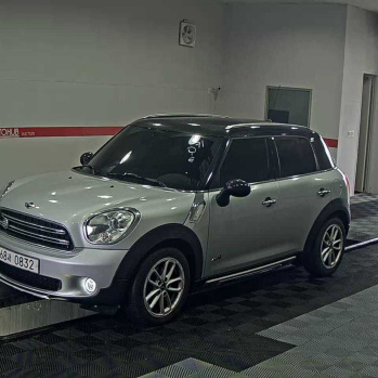 Mini COOPER 2016 білий, дизель