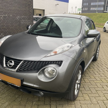 Nissan Juke 2013 сірий, бензин