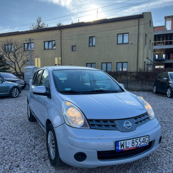 Nissan Note 2009 серый, газ\бензин