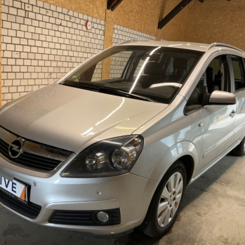Opel Zafira 2.2 Cosmo 2006