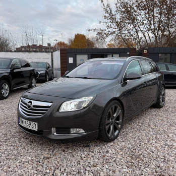 Opel Insignia 2009 czarny,  gaz/benzyna