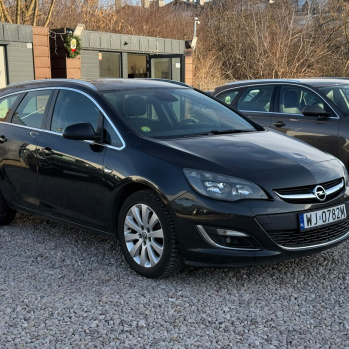 Opel Astra 2014 черный, дизель