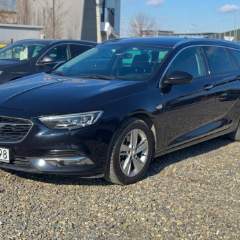 Opel Insignia 4x4 2018 черный, дизель