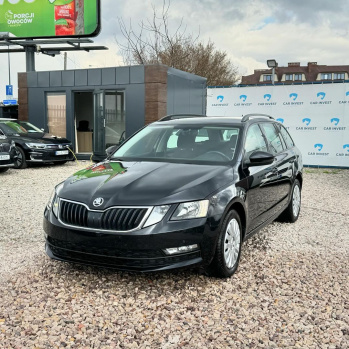 Skoda Octavia 2018 noir, essence