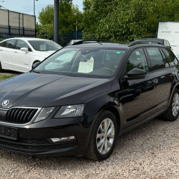Skoda Octavia 2019 czarna, benzyna/gaz