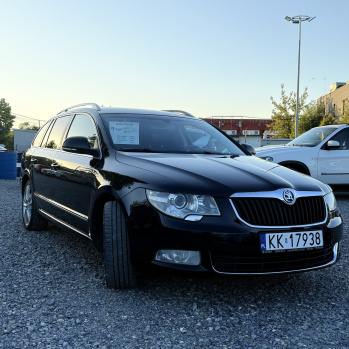 Skoda Superb 4x4 2011 noire, diesel