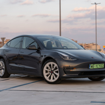 Tesla Model 3 2022 чорний, електро