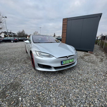 Tesla Model S 2016 сріблястий, електро