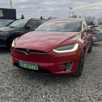 Tesla Model X 90D 2017 красный, електро