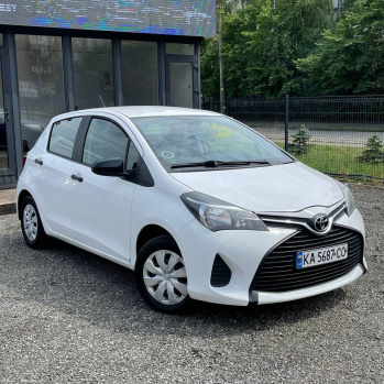 Toyota Yaris 2015