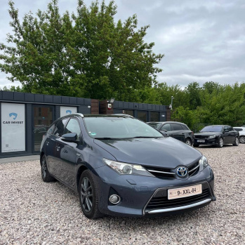 Toyota Auris 2014 niebieski, benzyna/hybryda