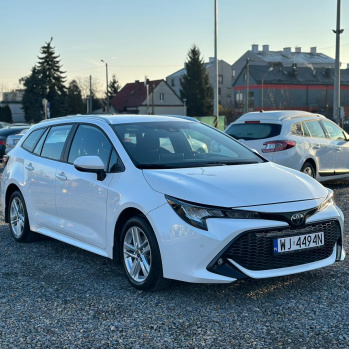 Toyota Corolla Hybrid 2023 biała, benzyna