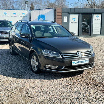 Volkswagen Passat B7 2012 чорний, дизель