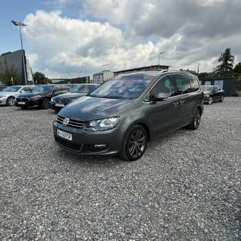  Volkswagen Sharan 2018 серый, дизель