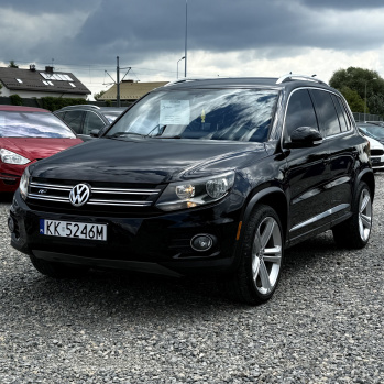 Volkswagen Tiguan 2015 черный, бензин