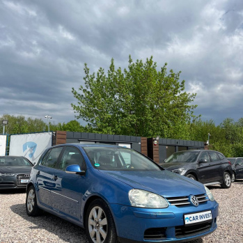 Volkswagen Golf 2005 синій, дизель
