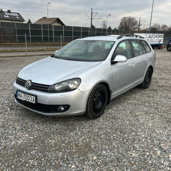 Volkswagen Golf 2011 серебристый, турбодизель 