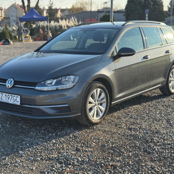 Volkswagen Golf 2020 серый, бензин