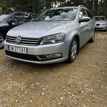Volkswagen Passat 2011 srebrny, diesel