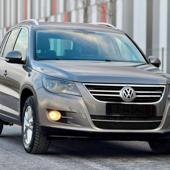 Volkswagen Tiguan 4x4 2008 TDI серый