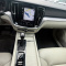 Volvo V60 2020 bleu, essence
