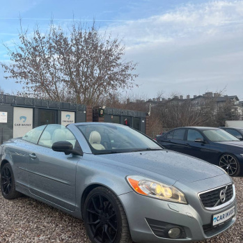 Volvo c70 2011 srebrny, benzyna