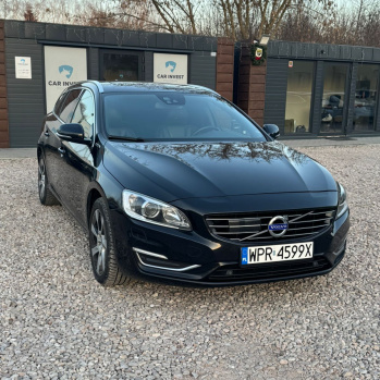 Volvo v40 2013 czarny diesel/hybryda