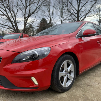 Volvo v40 R-designe 2015 czerwony, diesel